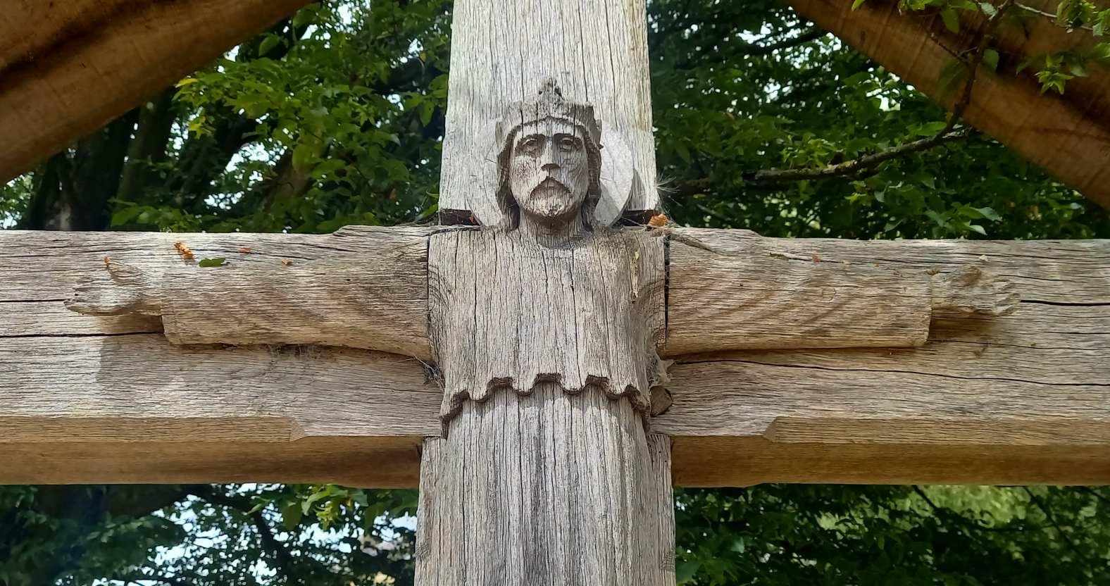 grewelthorpe-cross-closeup