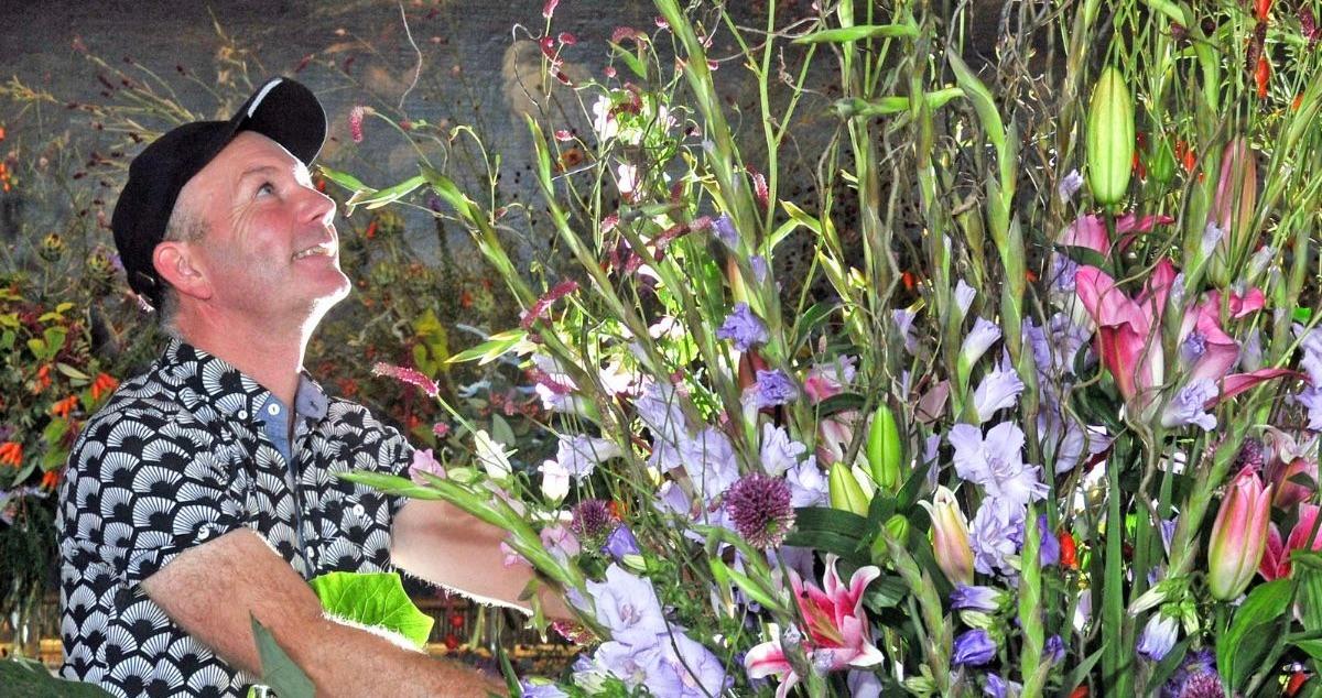 jonathan-moseley-floral-displays-in-newby-hall