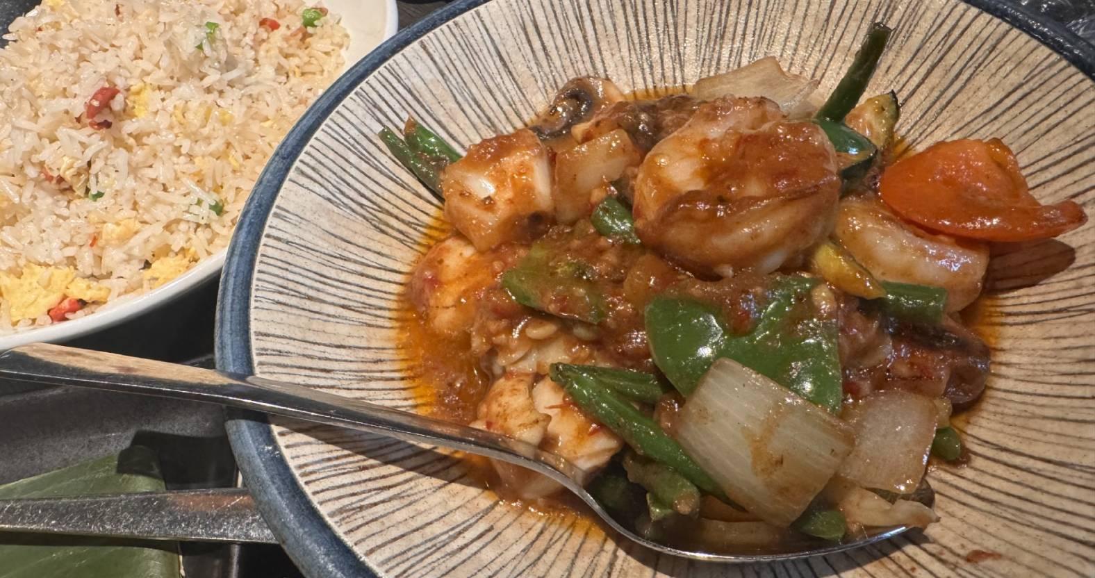 yemi-seafoodcurry