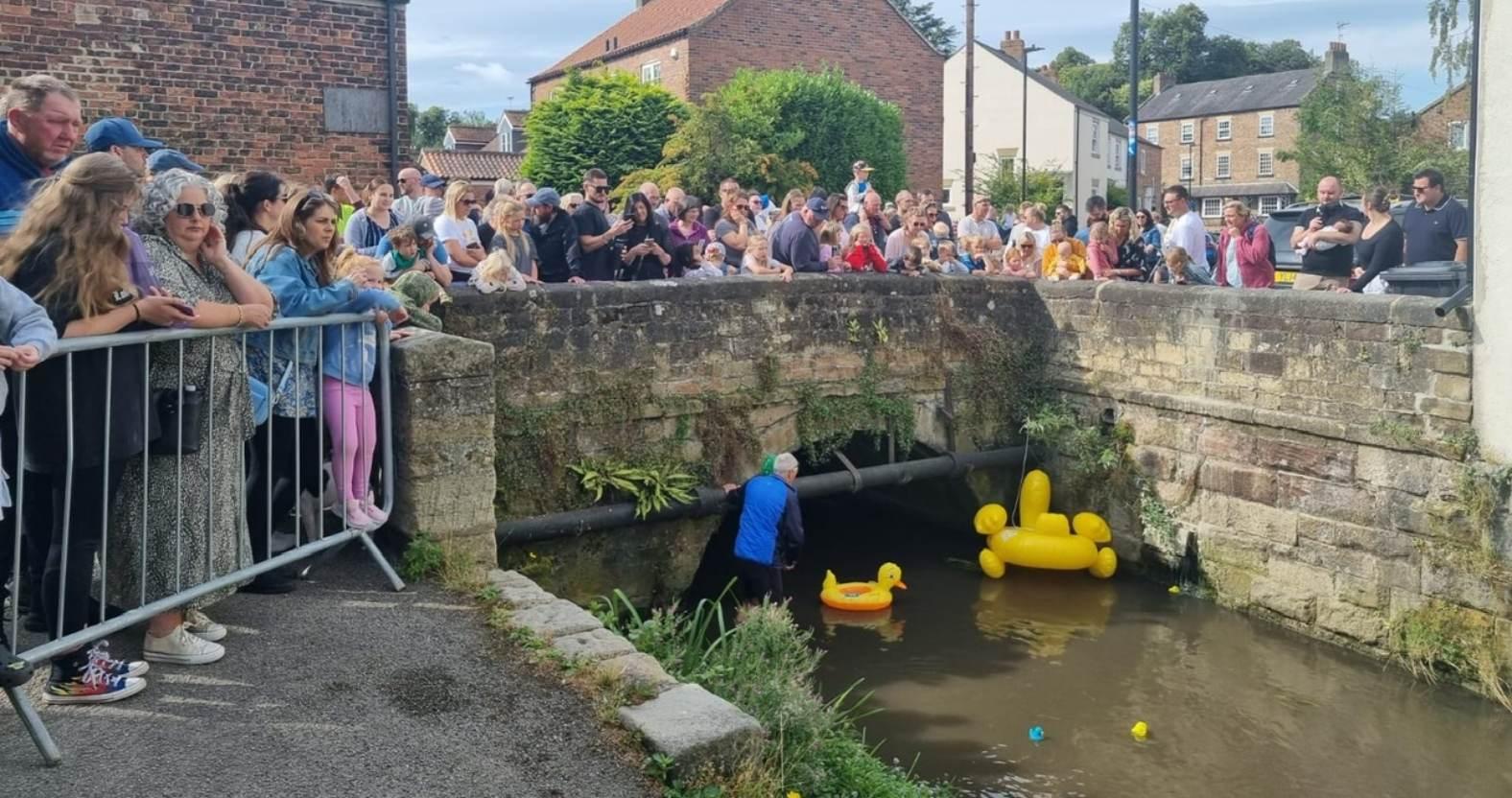 boroughbridge-duckrace-bridge