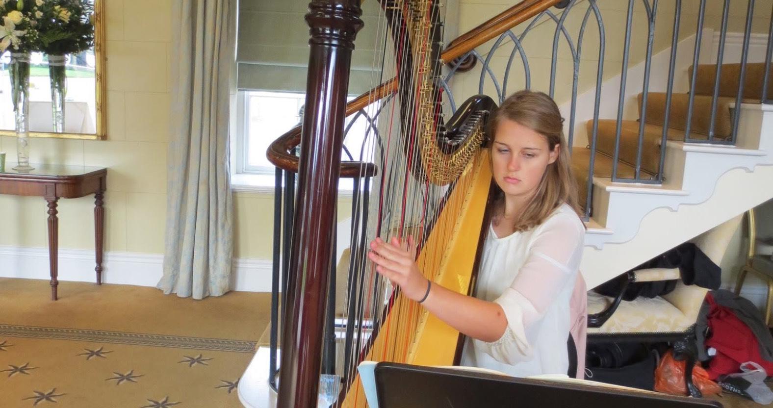 web-harpist-lucinda-taylor