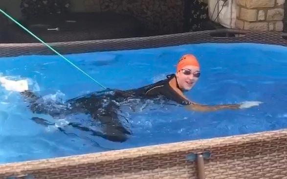 ripon-16th-june-2020-darcy-harper-swimmer-in-pool-2