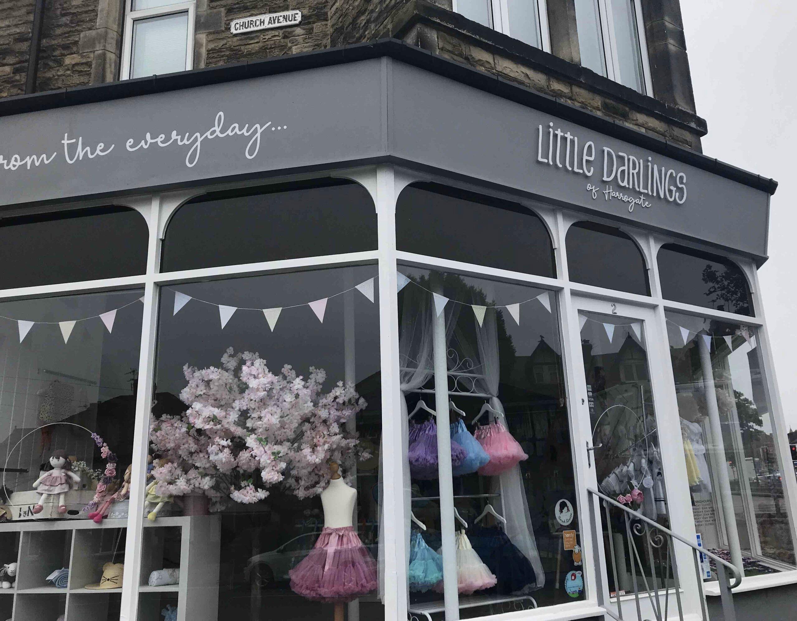 little-darlings-outside