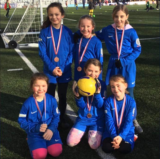 bbridge-junior-girls-club