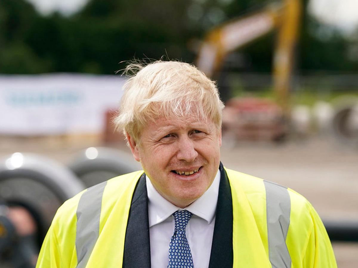 boris-johnson-at-construction-site