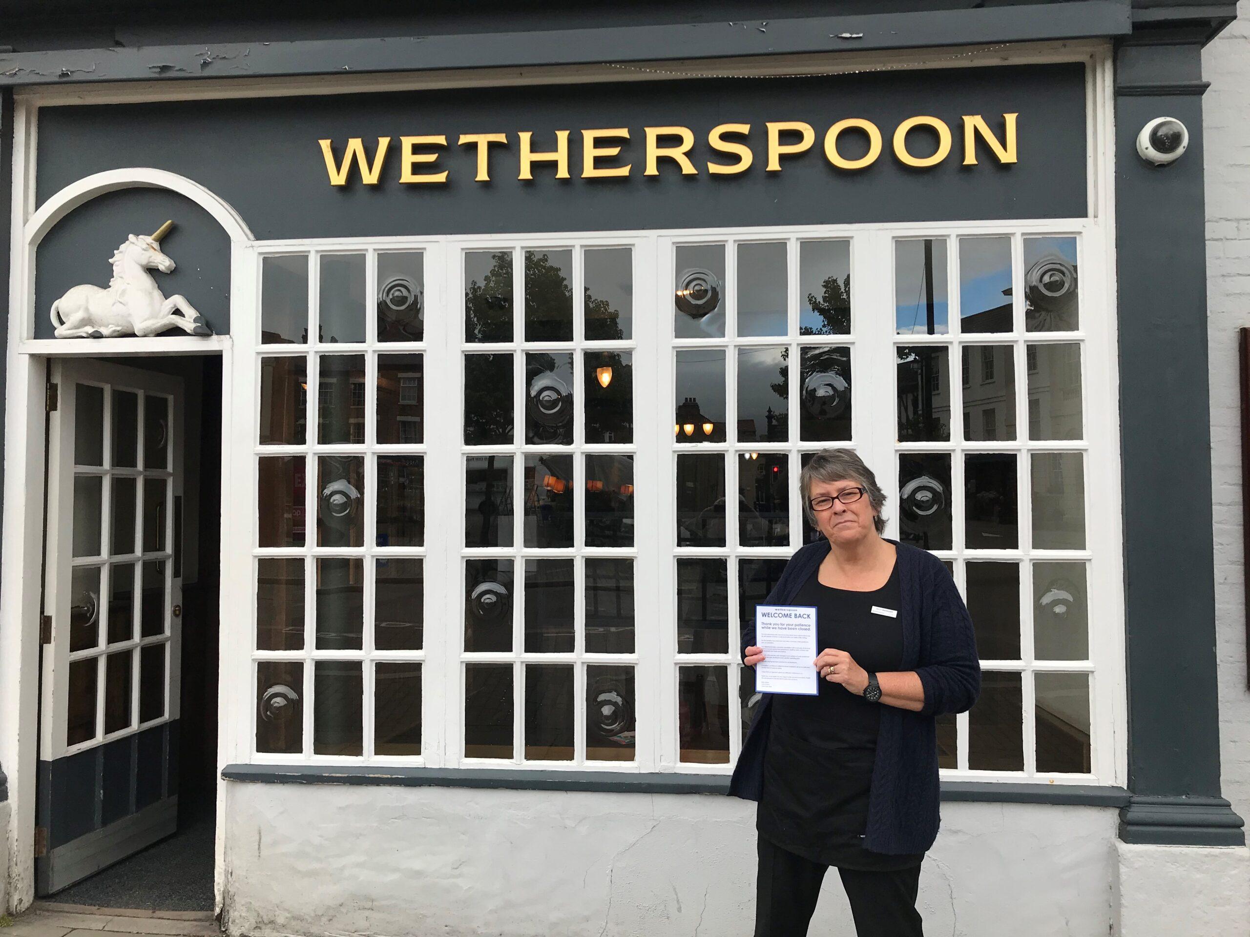 ripon-4th-july-2020-dawn-tull-duty-manager-at-the-unicorn