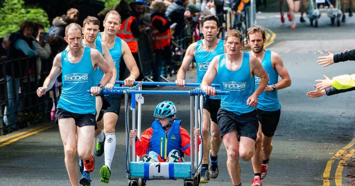 knaresborough-bed-race-2