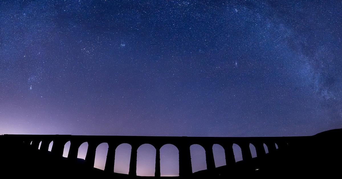 ribblehead-viaduct-yorkshire-dales-night-sky3-c-andy-ward