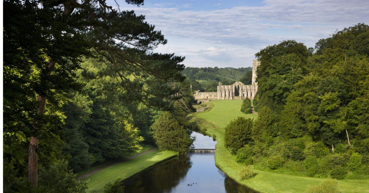 fountains-abbeystudley-gardens-02-scaled-1
