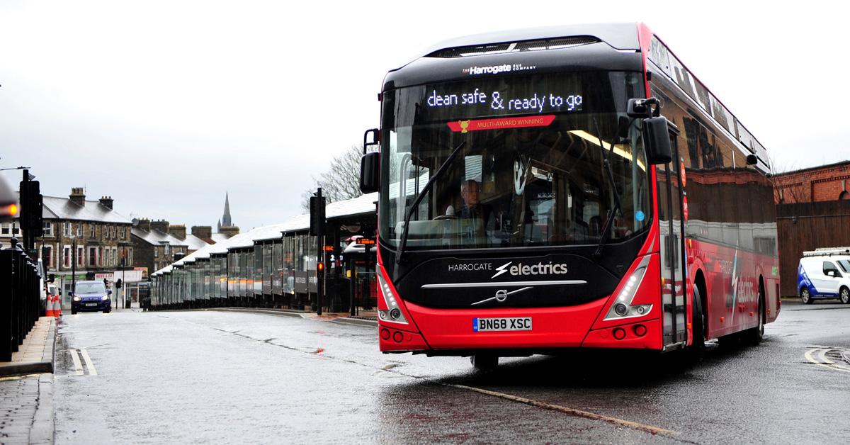 pic-2-harrogate-electrics-bus-leaves-harrogate-bus-station