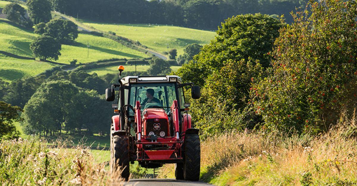 nidderdale-tractor-paul-skirrow-1
