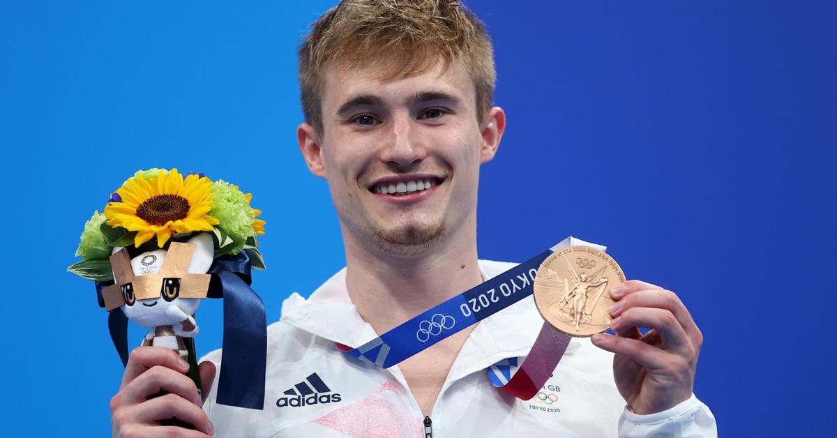 jack-laugher-with-bronze-medal