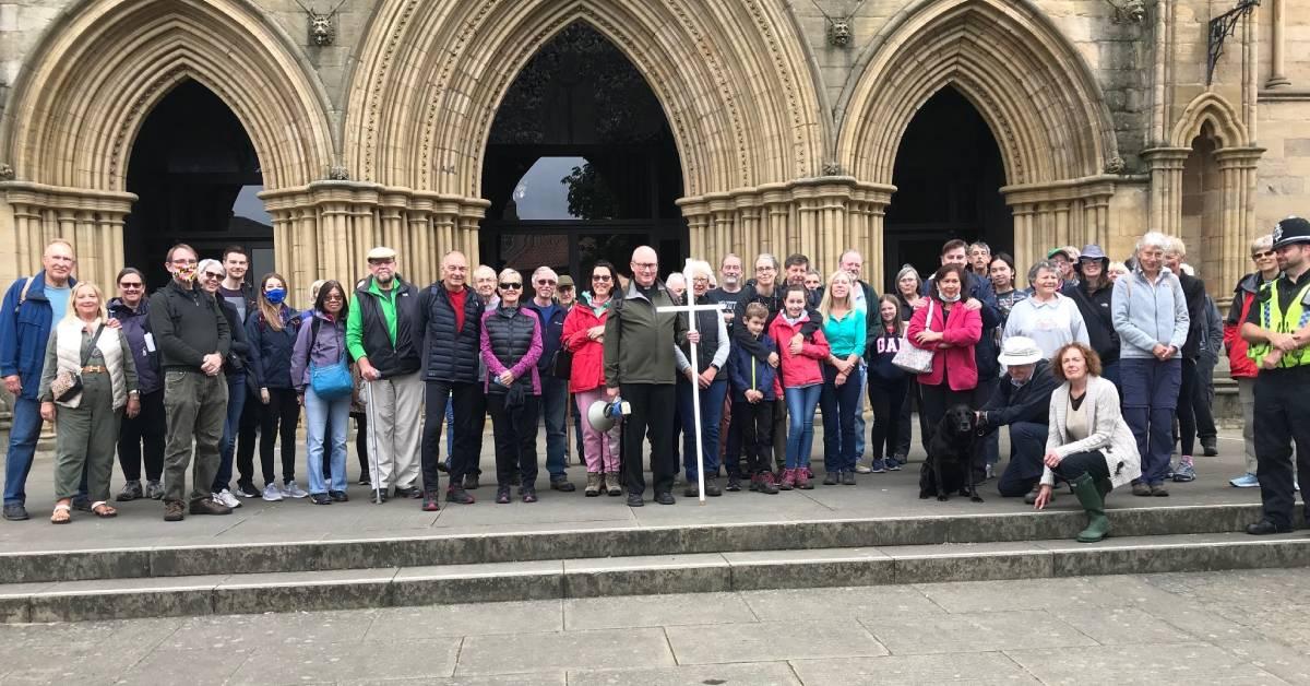 ripon-4th-sept-2021-pilgrims-outside-ripon-cathedral