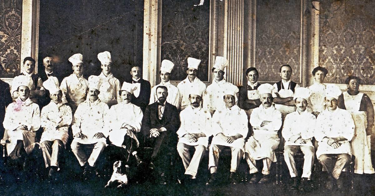 majestic-kitchen-staff-with-mascot-bulldog