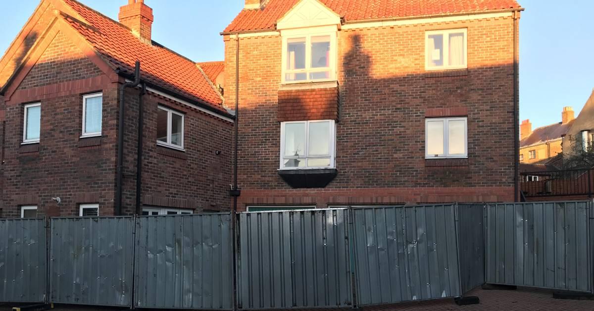 ripon-22nd-nov-2021-bedern-court-fenced-off