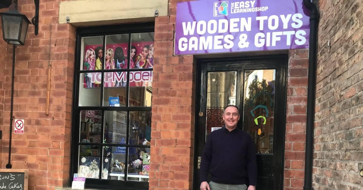 ripon-2nd-nov-2021-pete-wilkinson-at-the-easy-learning-shop-1