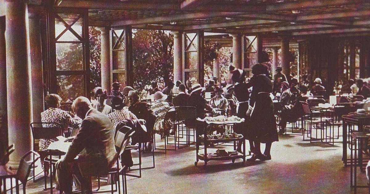 valley-gardens-sun-pavilion-waitress-service-in-1938