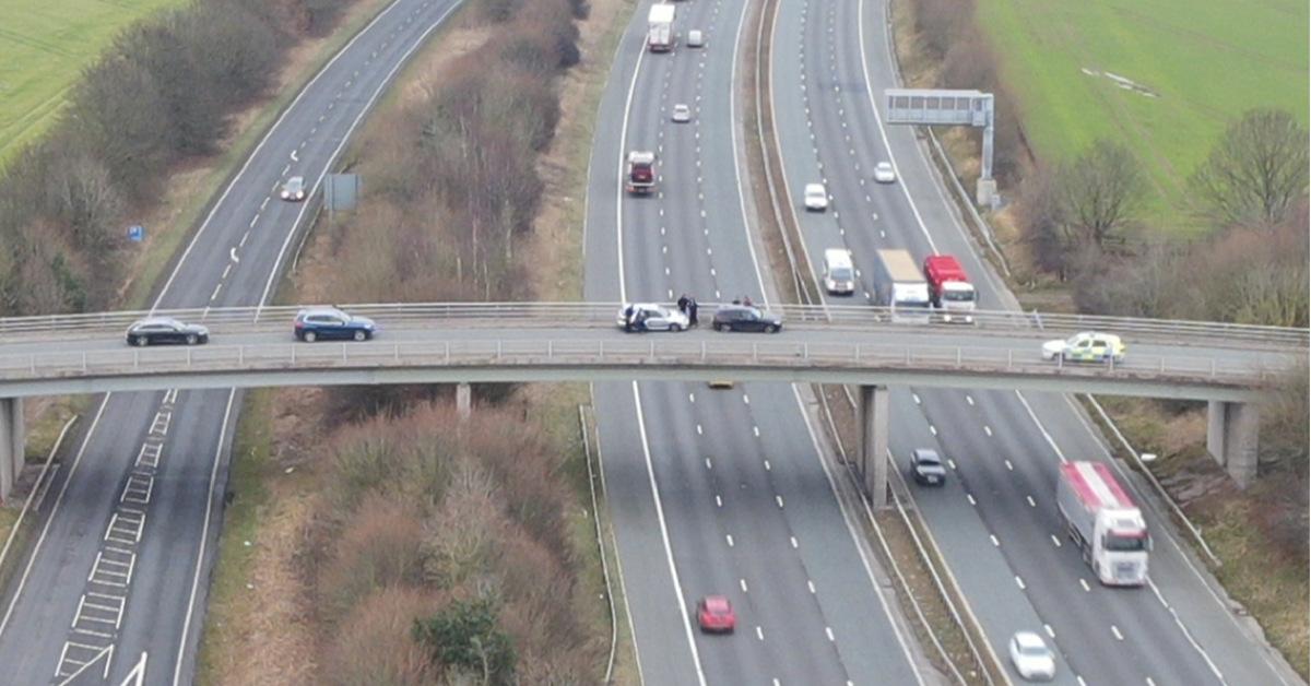 police-on-the-bridge-over-the-a1m-at-dishforth