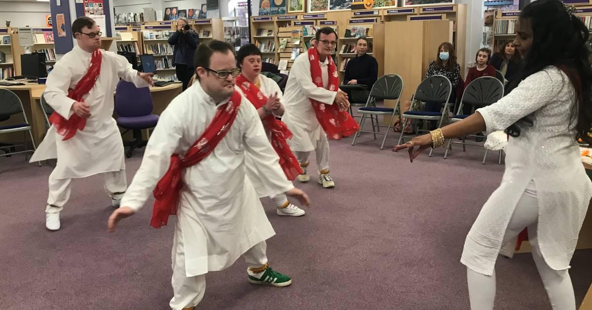 ripon-18th-march-2022-holi-dance-at-library-1