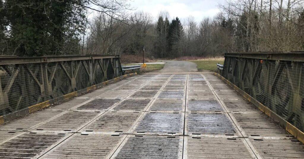 Photo of the heavy girder bridge