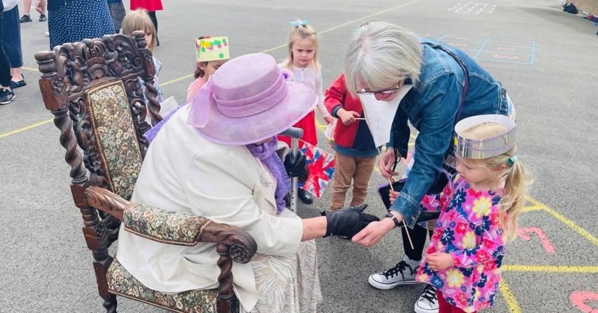 'The Queen at Moorside Primary