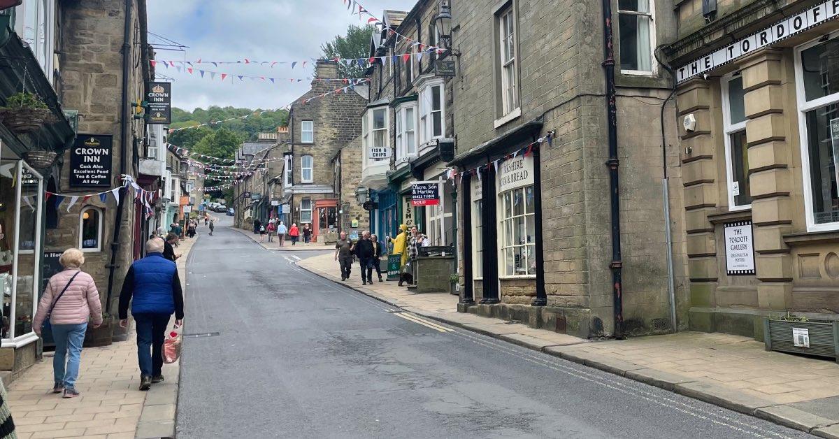 pateley-bridge-high-street-1
