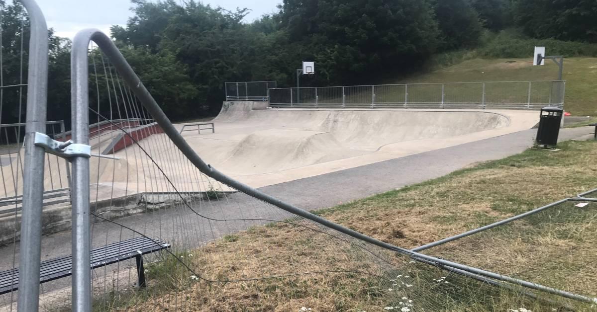 ripon-12th-july-2022-skate-park-barriers