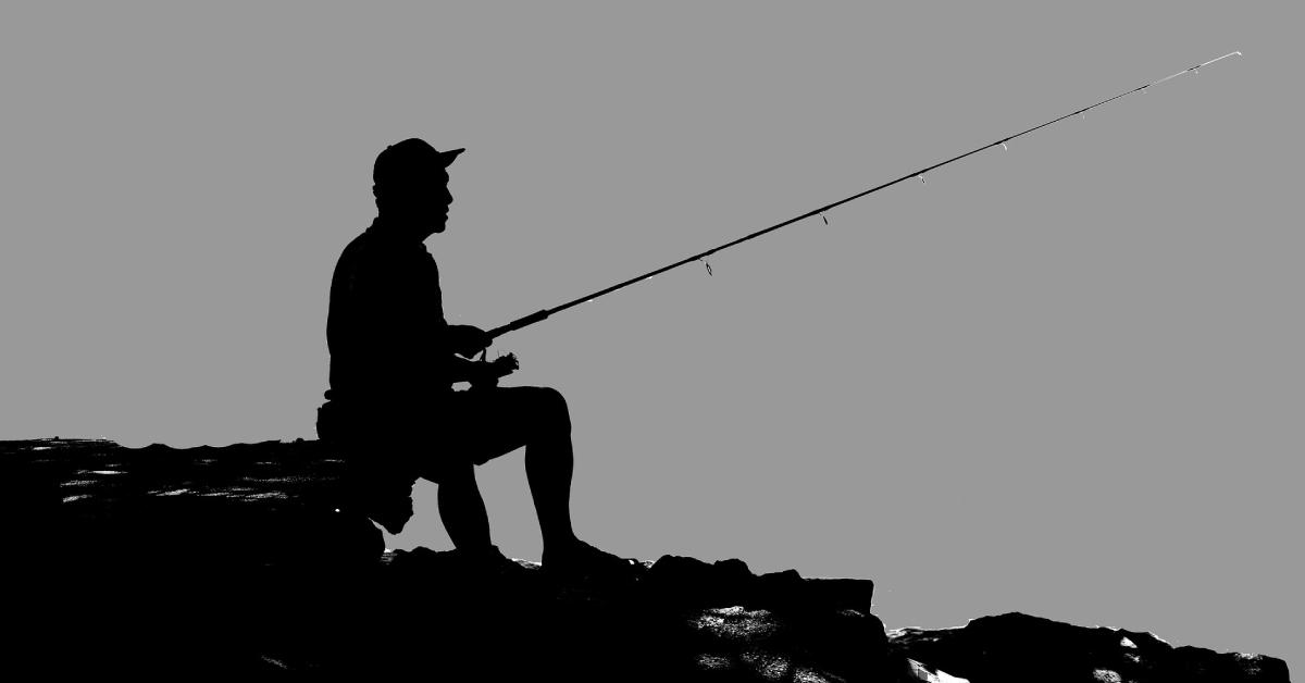 fisherman-gad8e6bbe2_1920-1