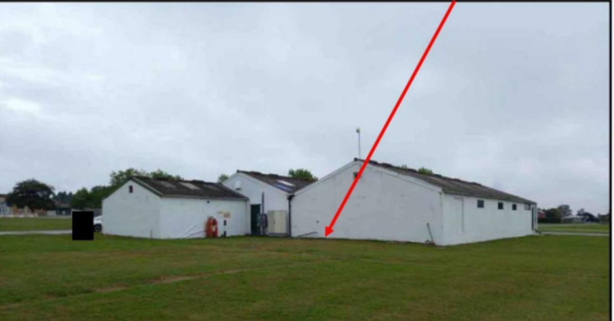 Great Yorkshire Showground telecommunications tower