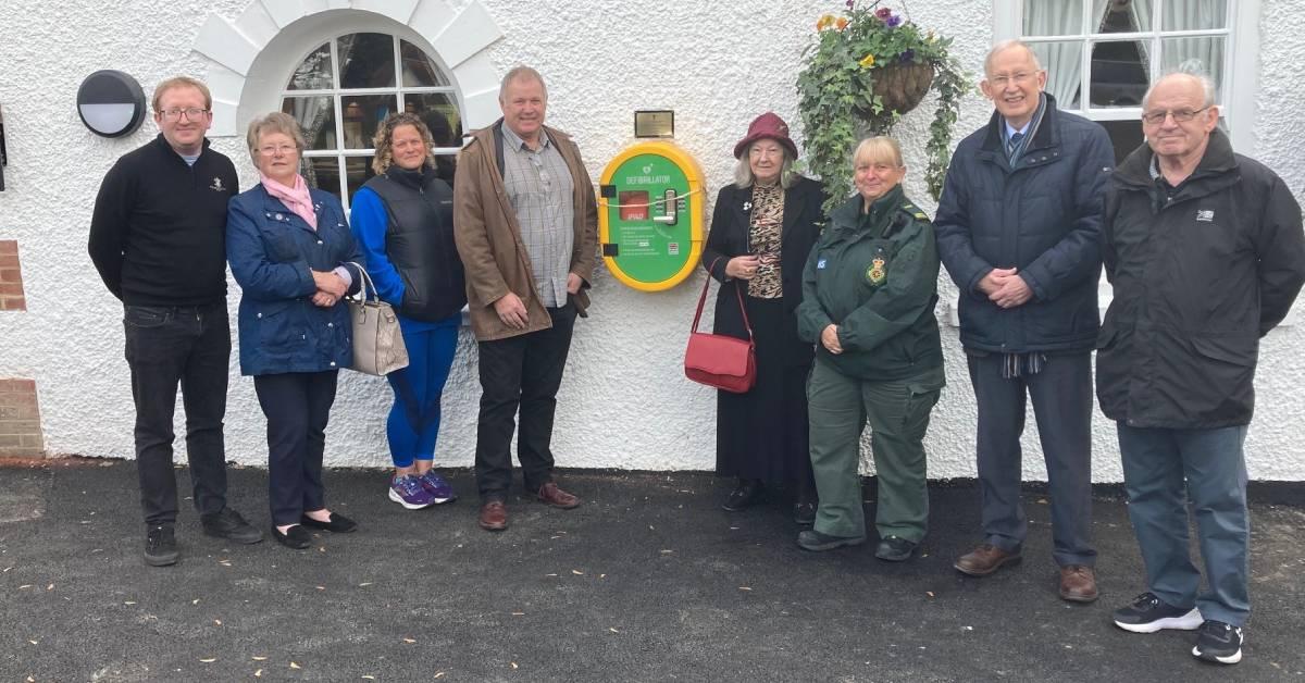 ripon-19th-oct-2023-defib-donation
