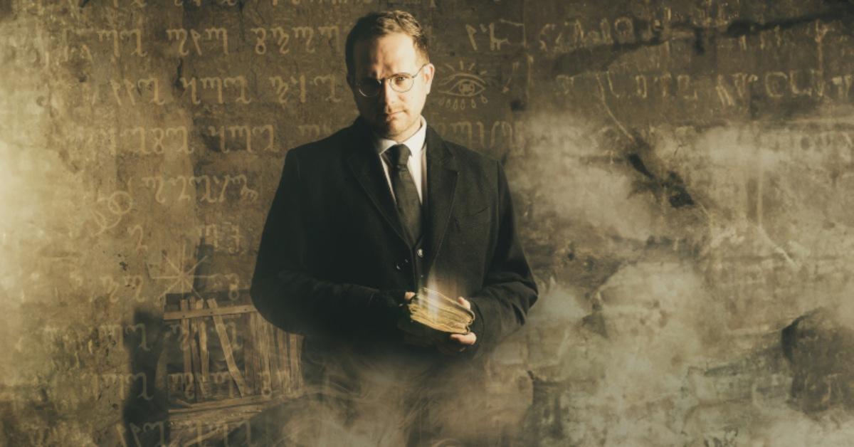 writer-adam-z-robinson-in-unhomely-1