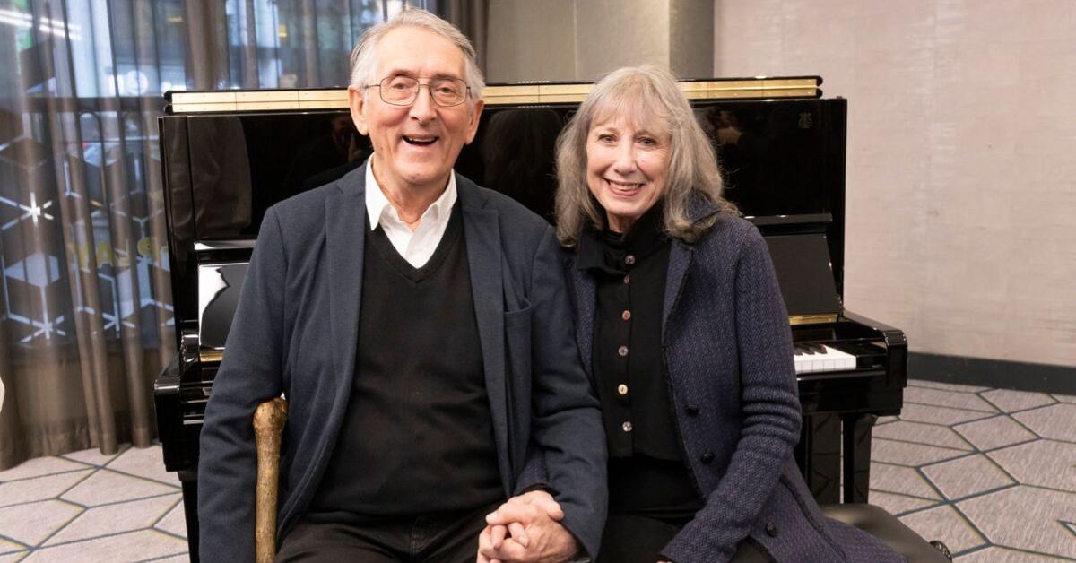 fran-and-duncan-the-piano-2