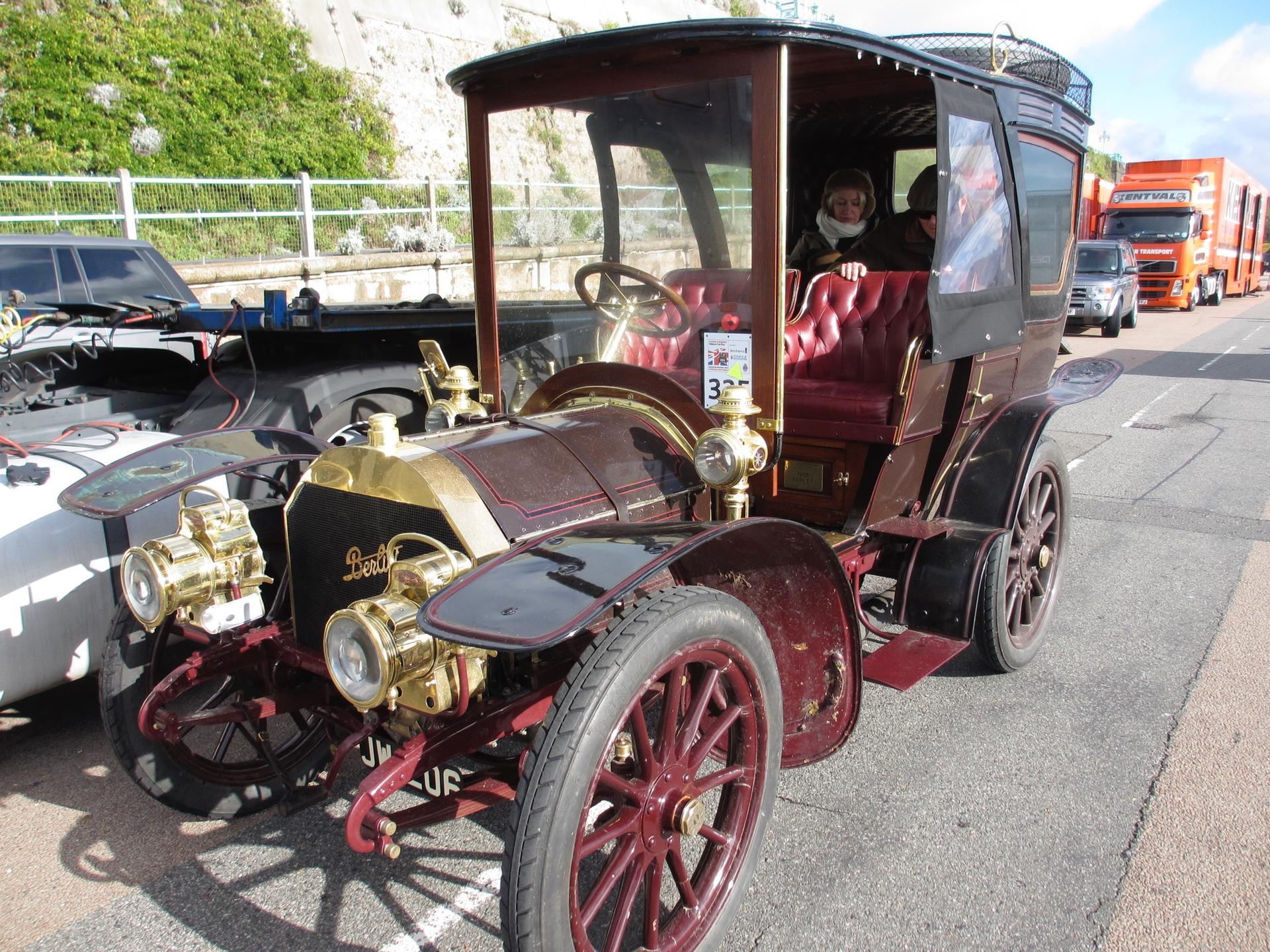 6ac8ee42-c3e2-4fd4-9a1b-ee2c8d5cd42e_1_102_o-1