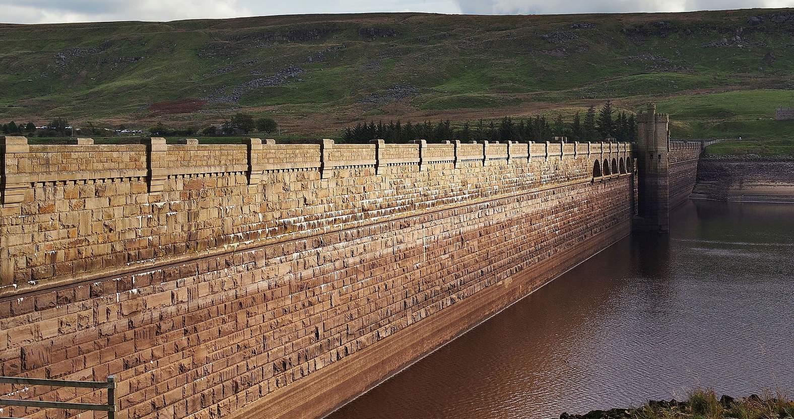 2014_scar_house_reservoir_dam