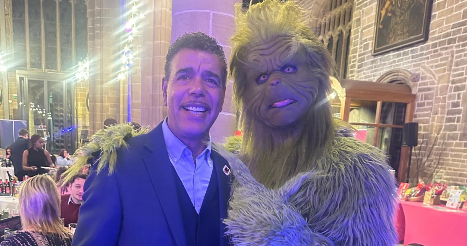 grinch-and-chris-kamara