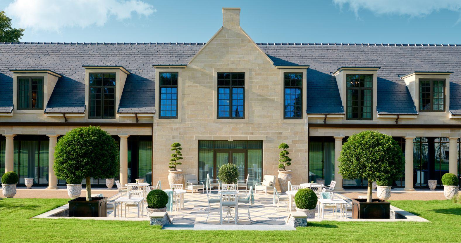 thee-grace-spa-terrace-1