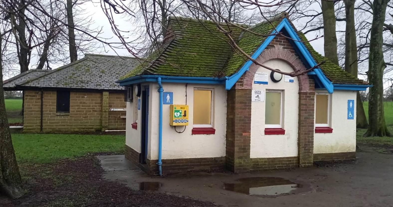 toilets-strayponds-resized