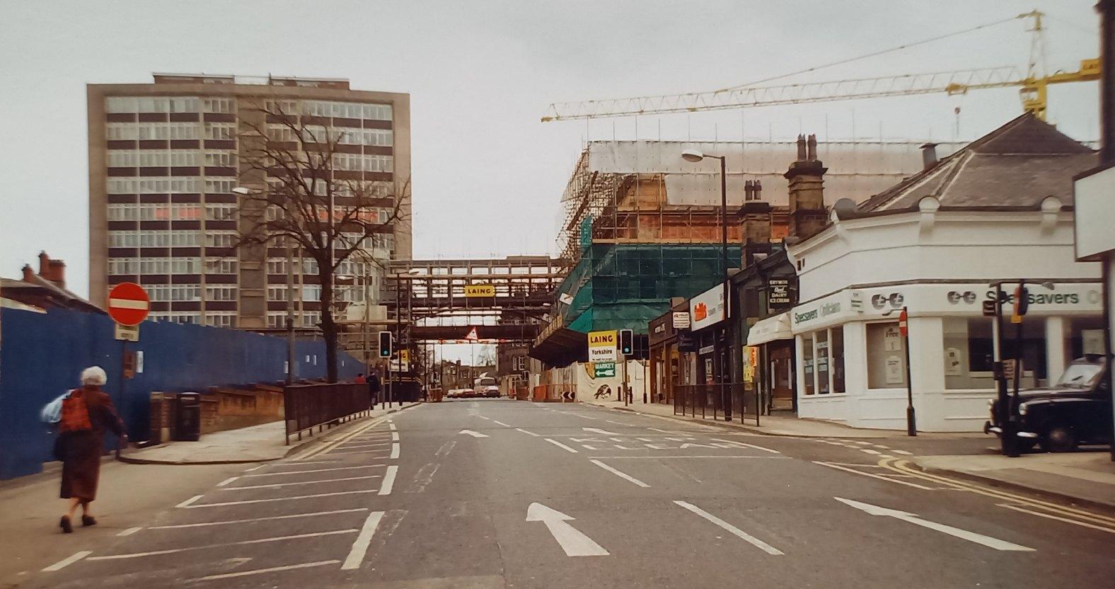victoriacentre-1992construction-stationpdebridge