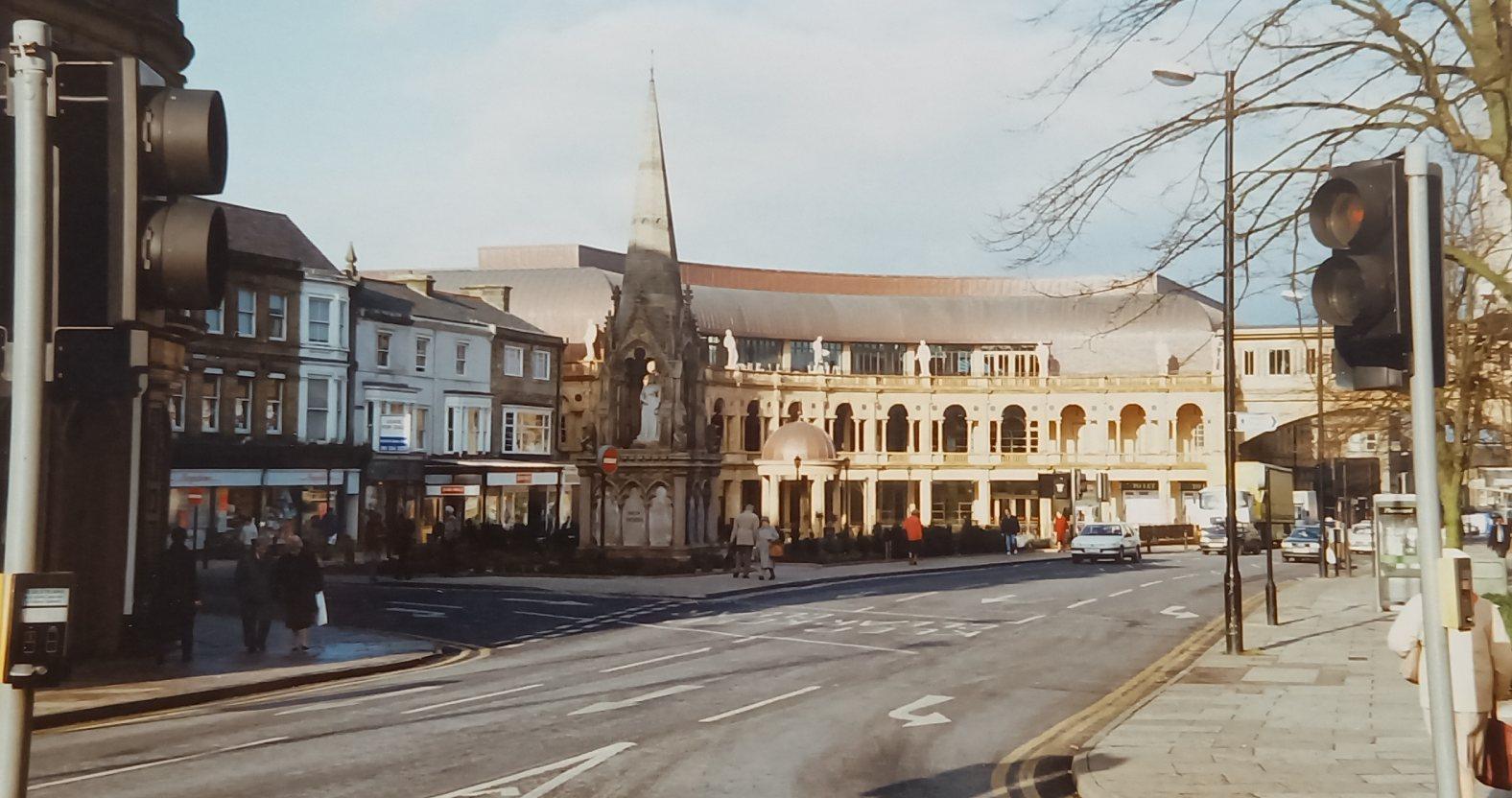 victoriacentre-1993complete-stationpde
