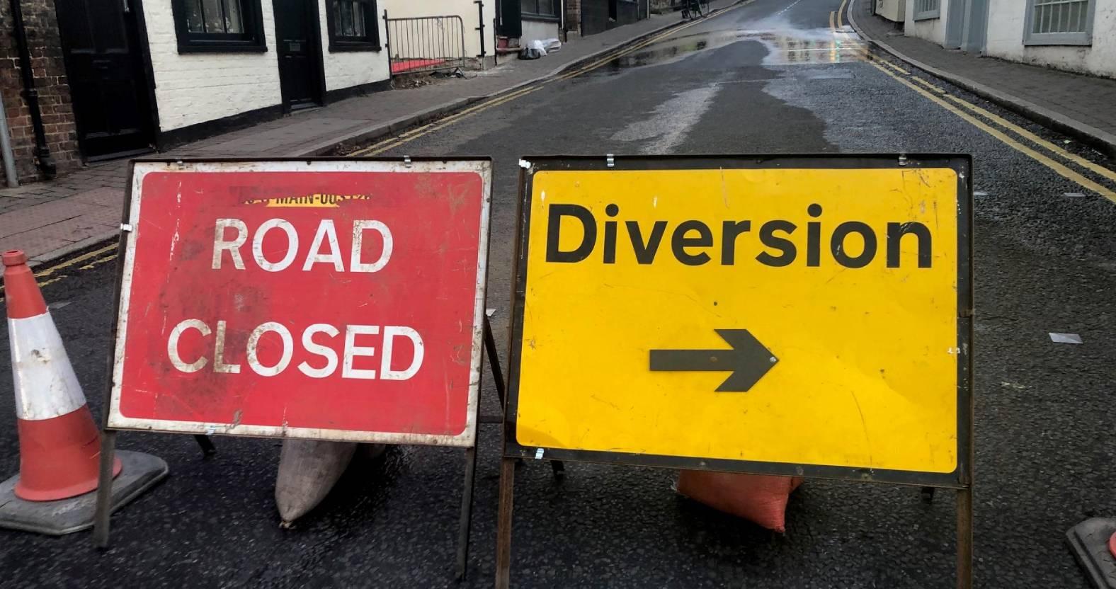 ripon-16th-dec-2024-closed-sign-high-skellgate