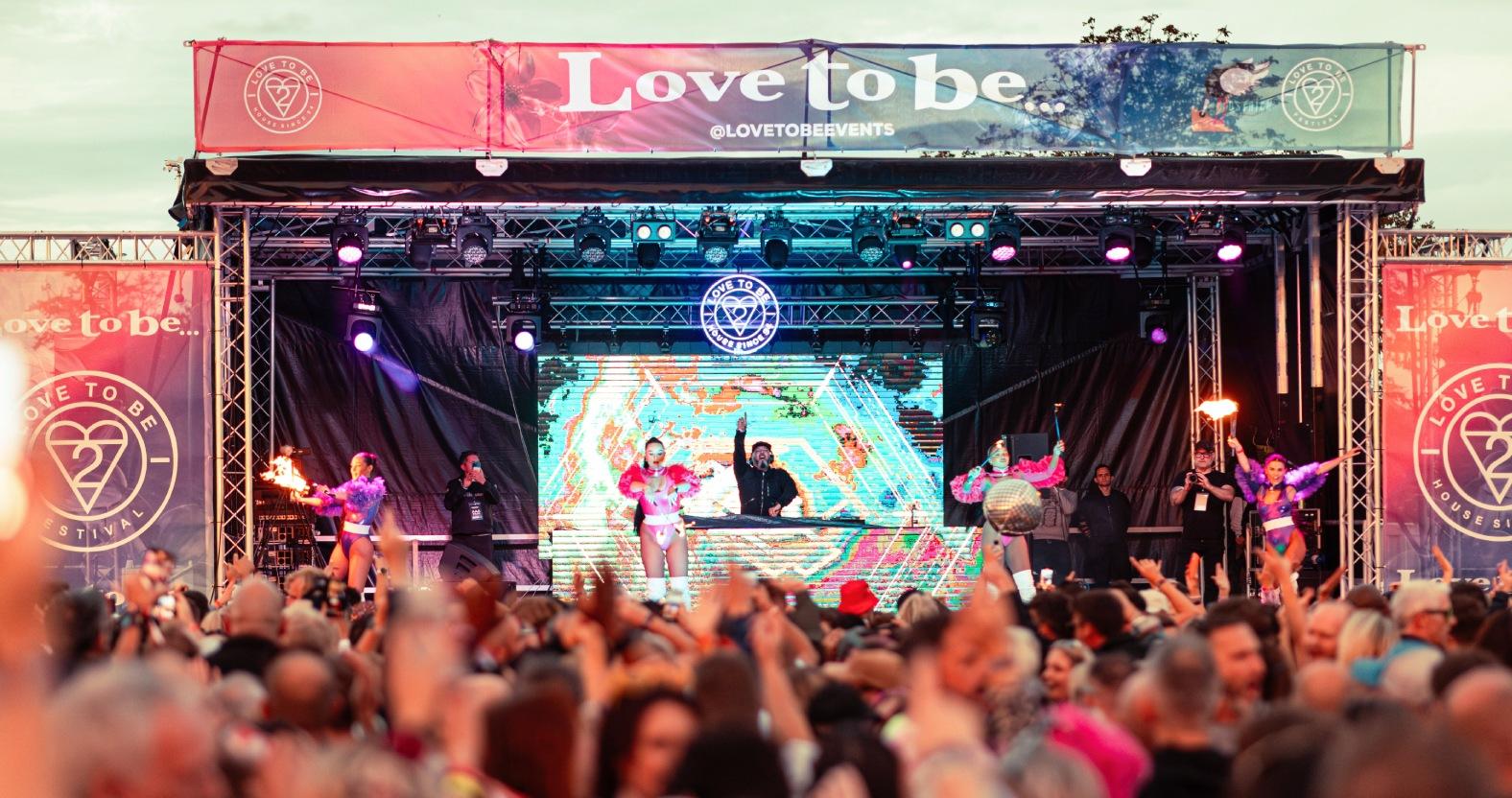 12-charlie-mitchell-12