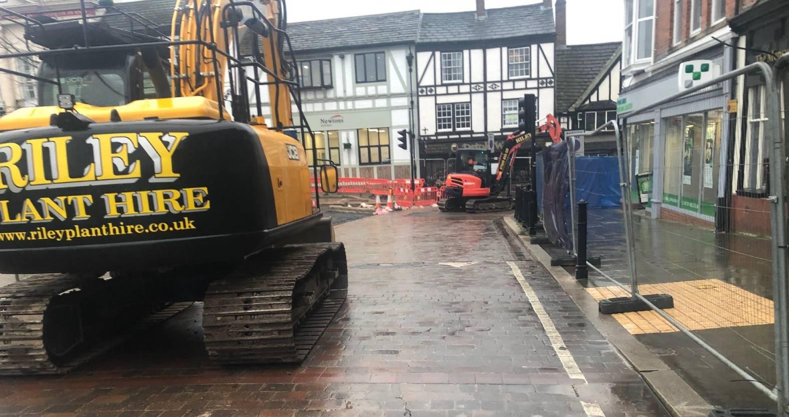 ripon-10th-feb-2025-roadworks-on-market-place-west