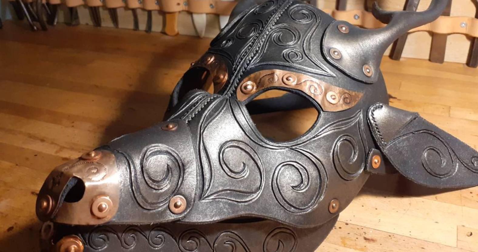 andy-bates-craft-work-in-leather-1