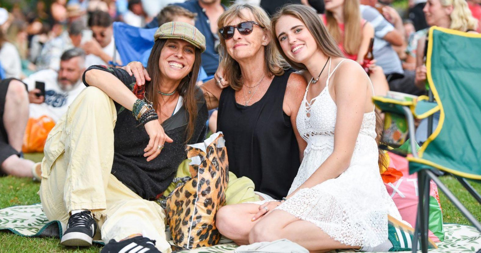 kboro-partyinthecastle-glasto