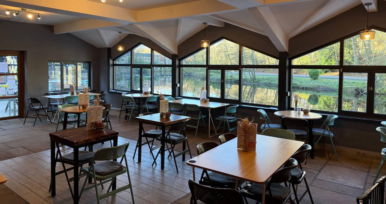 marigoldcafe-interior2