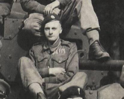 hank-dennis-haydock-on-tank