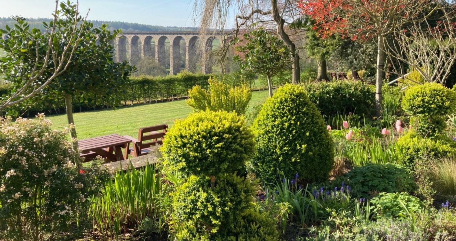 web-saint-michaels-hospice-open-gardens