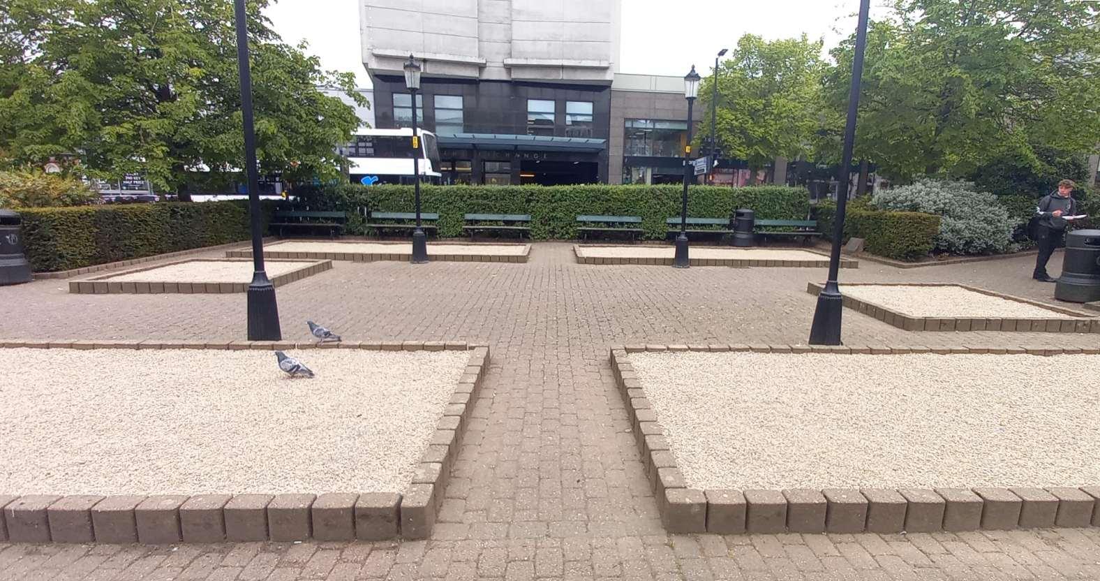 harrogate-gravelflowerbeds-edit