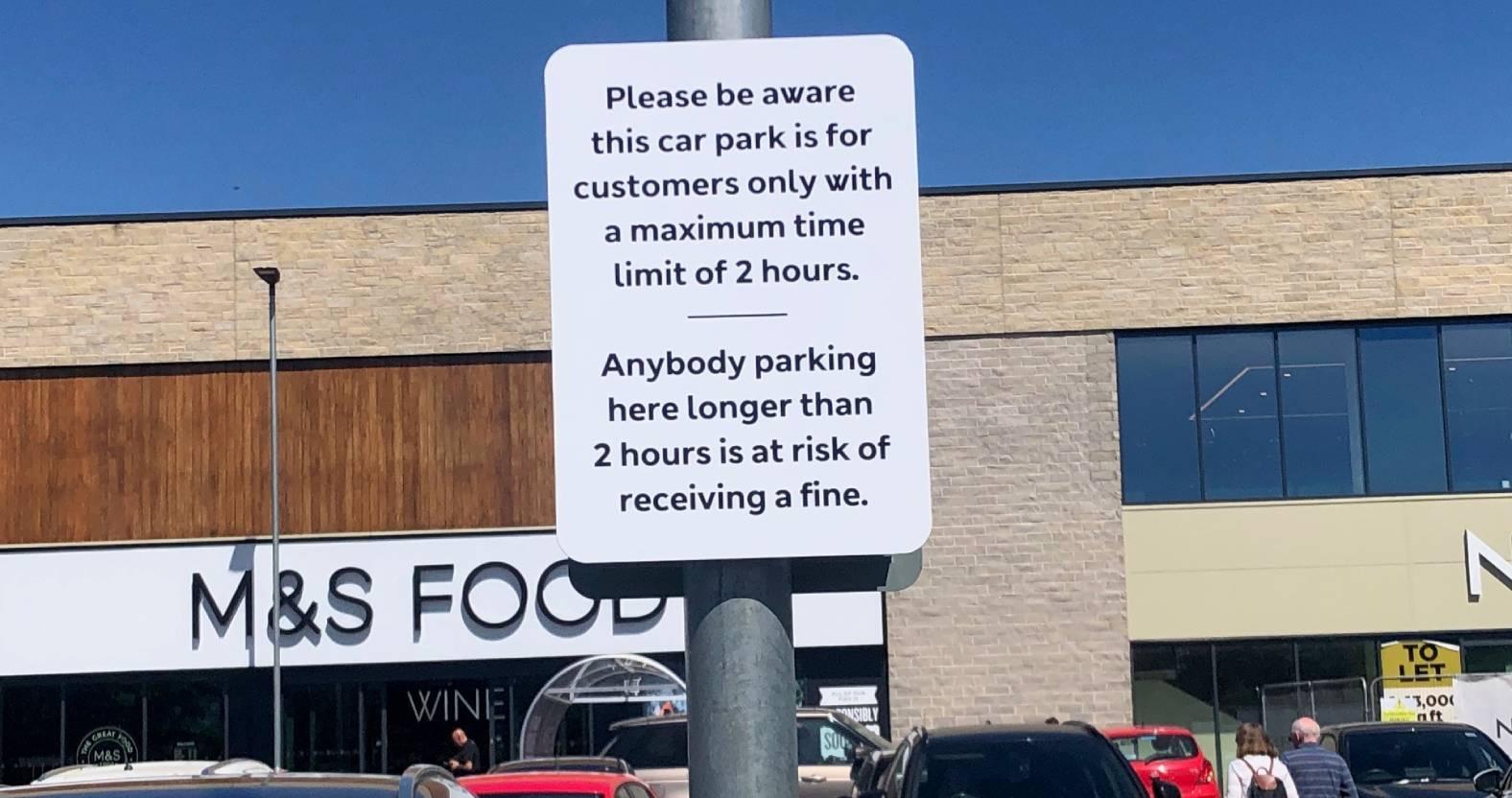 ripon-13-may-2025-parking-sign-at-st-michaels-retail-parrk