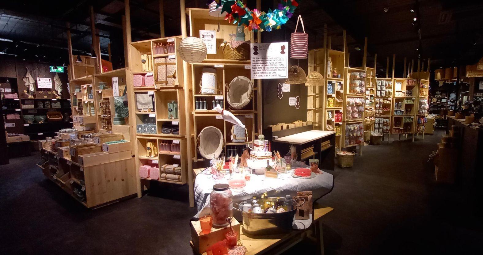 sostrenegrene-lighting